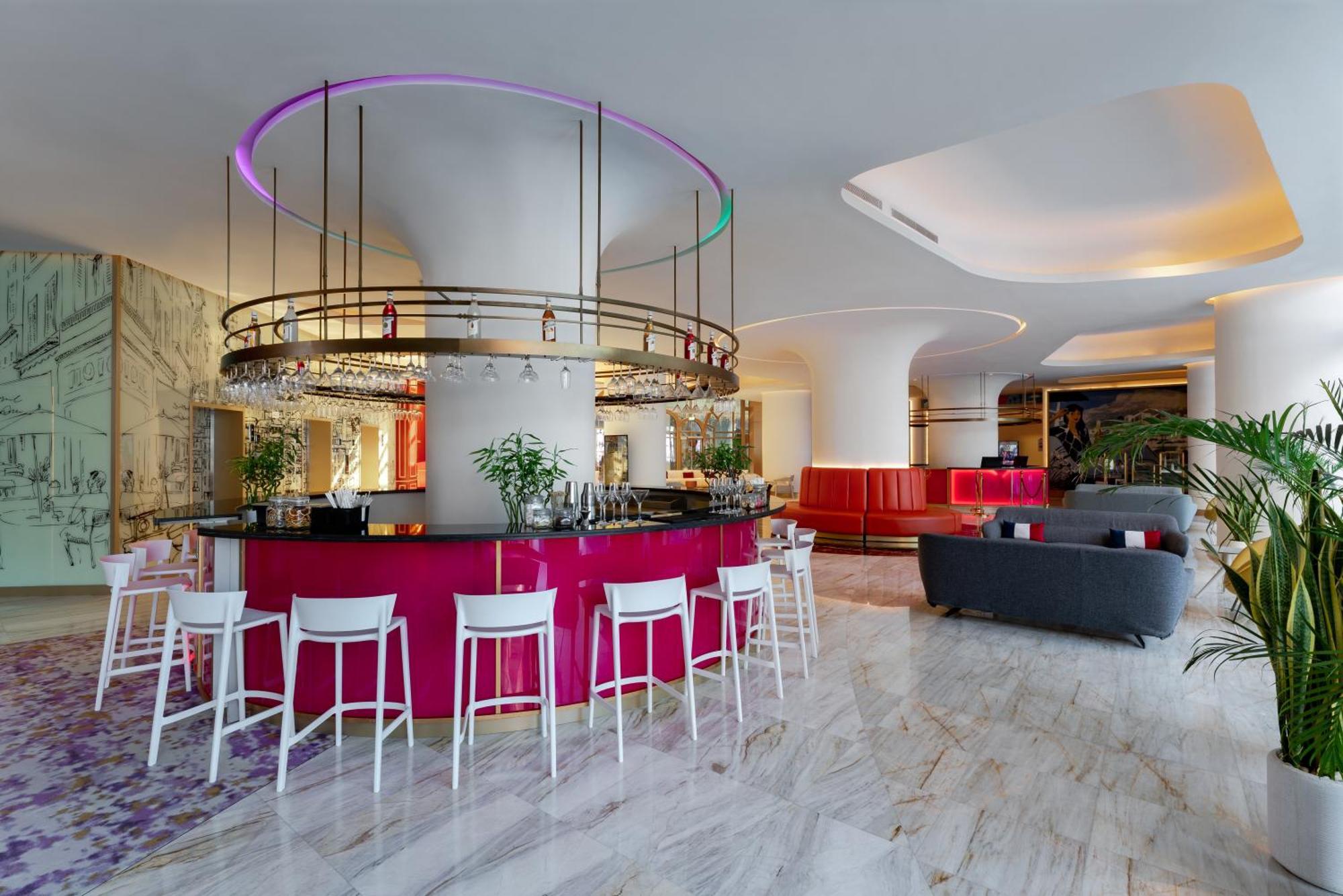 Voco Monaco Dubai By Ihg, Adults Only, World Islands Hotel Exterior photo The bar at the lobby