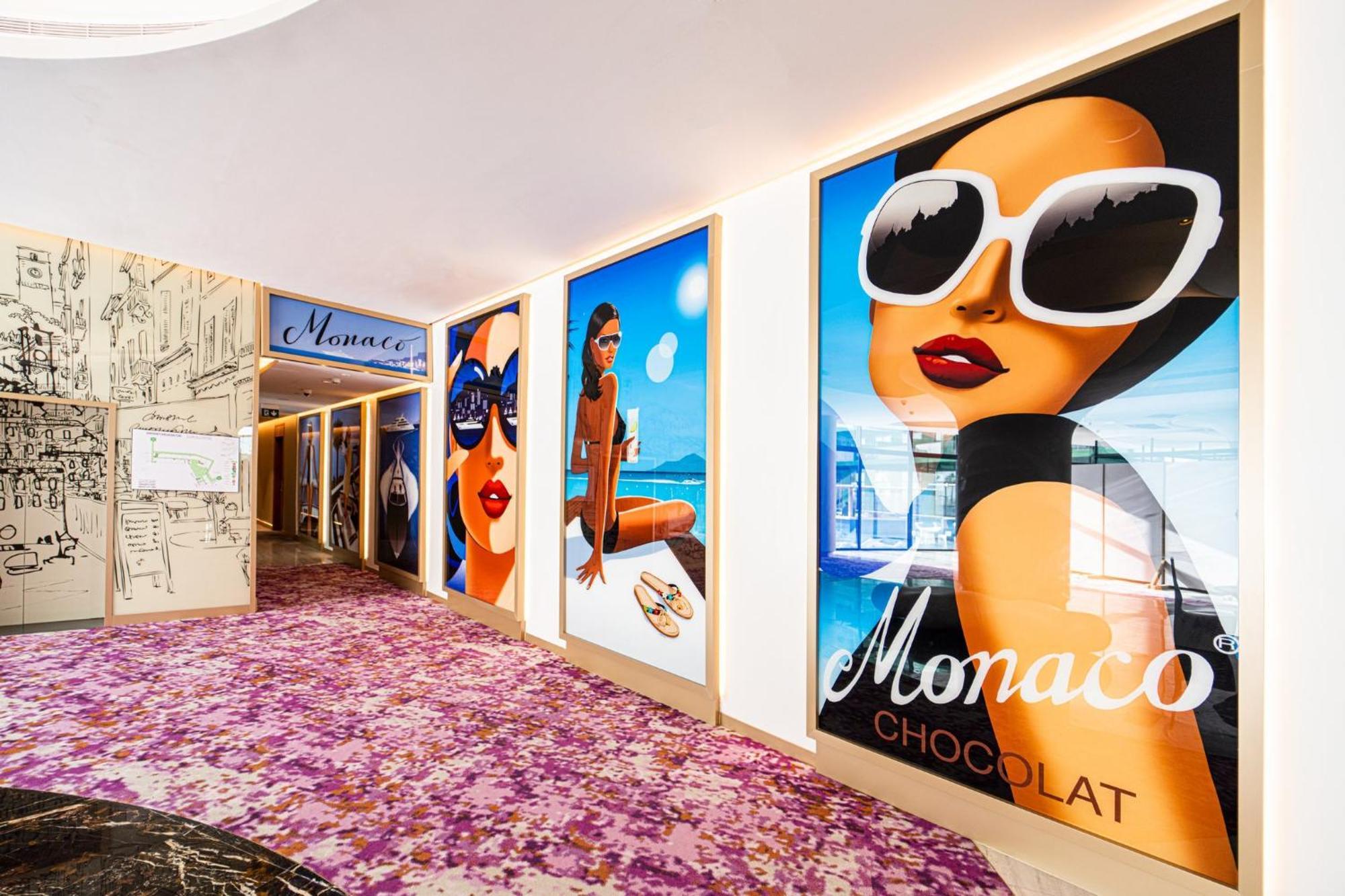 Voco Monaco Dubai By Ihg, Adults Only, World Islands Hotel Exterior photo The interior of the shopping mall