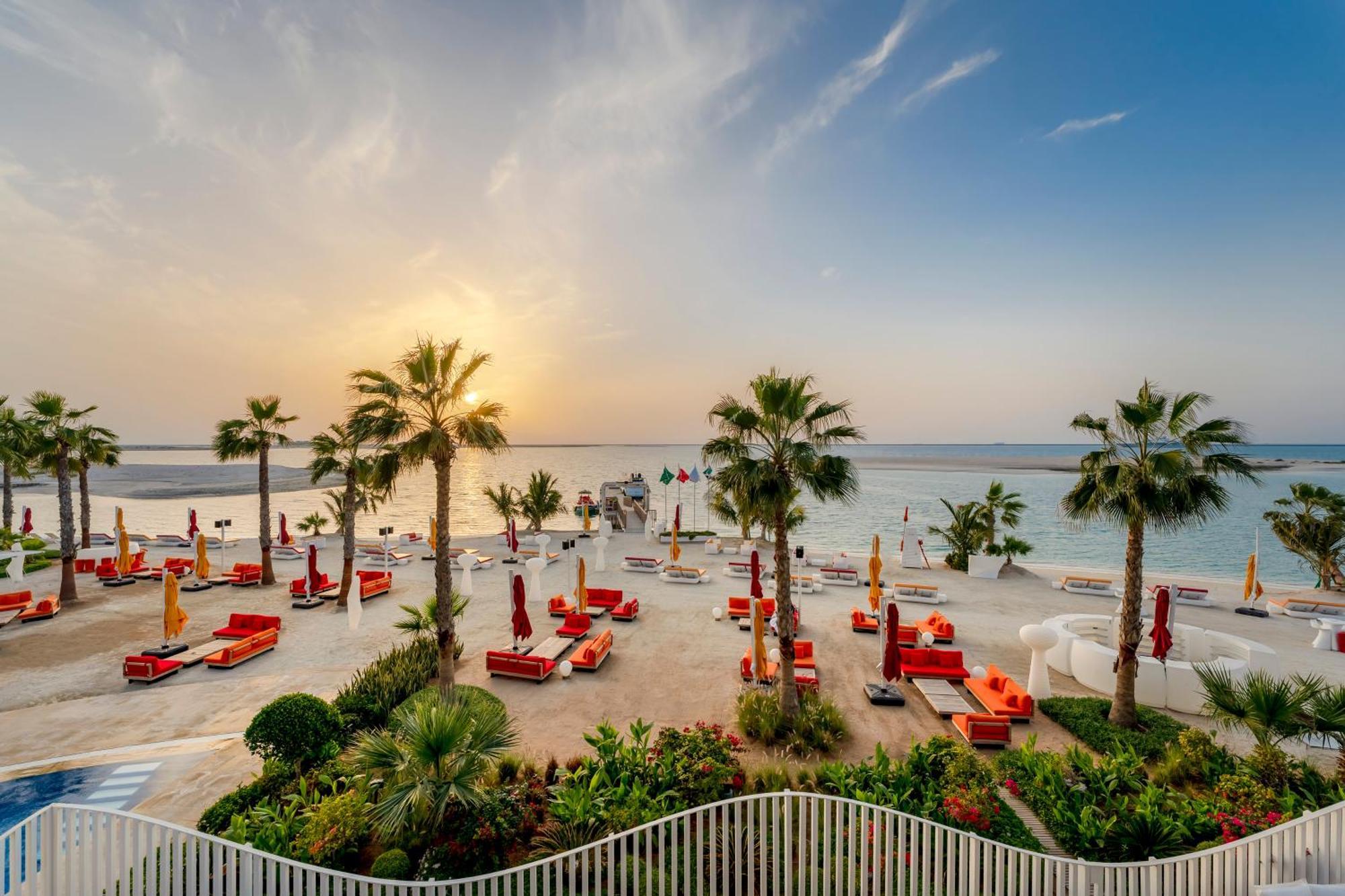 Voco Monaco Dubai By Ihg, Adults Only, World Islands Hotel Exterior photo Beach at the resort
